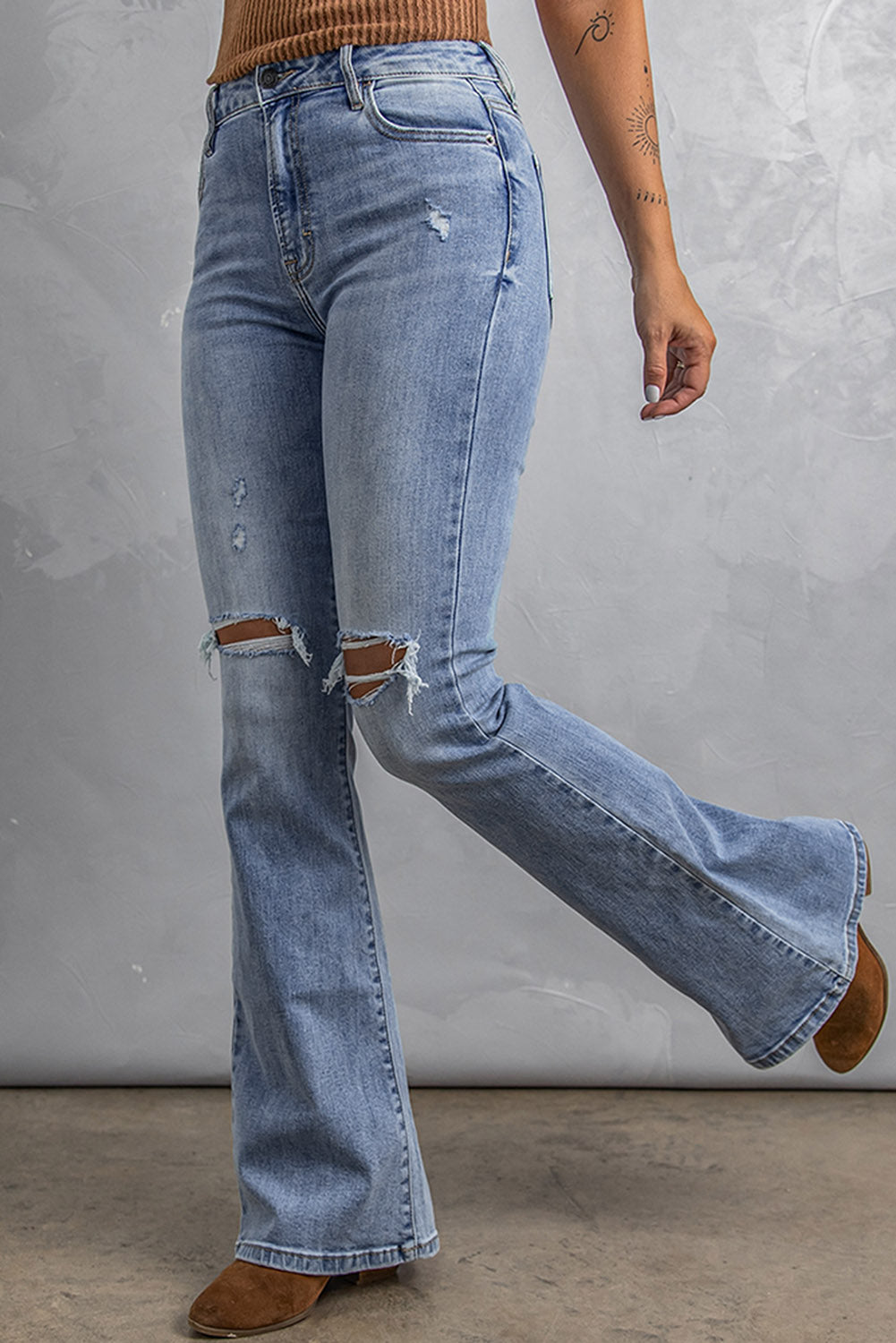 Distressed Flare Jeans with Pockets