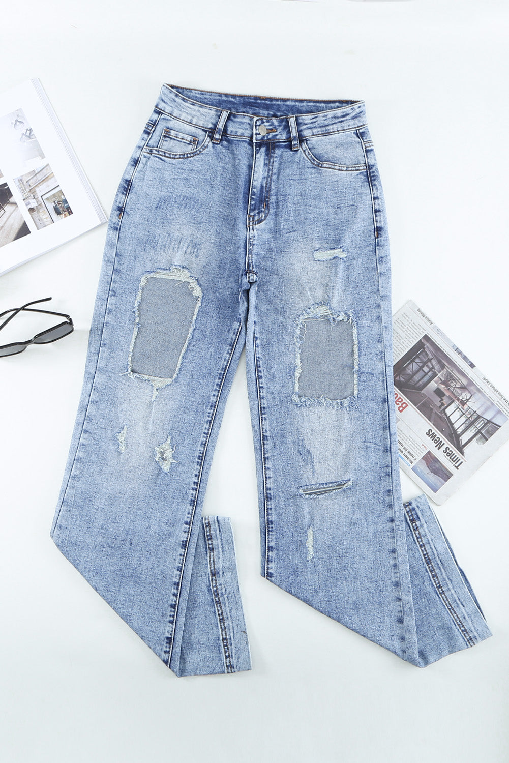 Distressed Wide Leg Jeans with Pockets