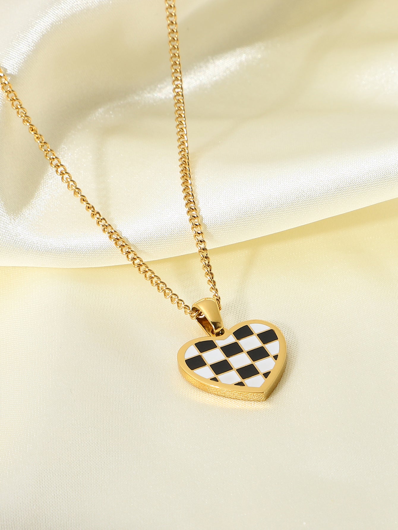 Checkerboard Heart Pendant Chain Necklace Checkerboard Heart Pendant Chain Necklace - M&R CORNER Trendsi