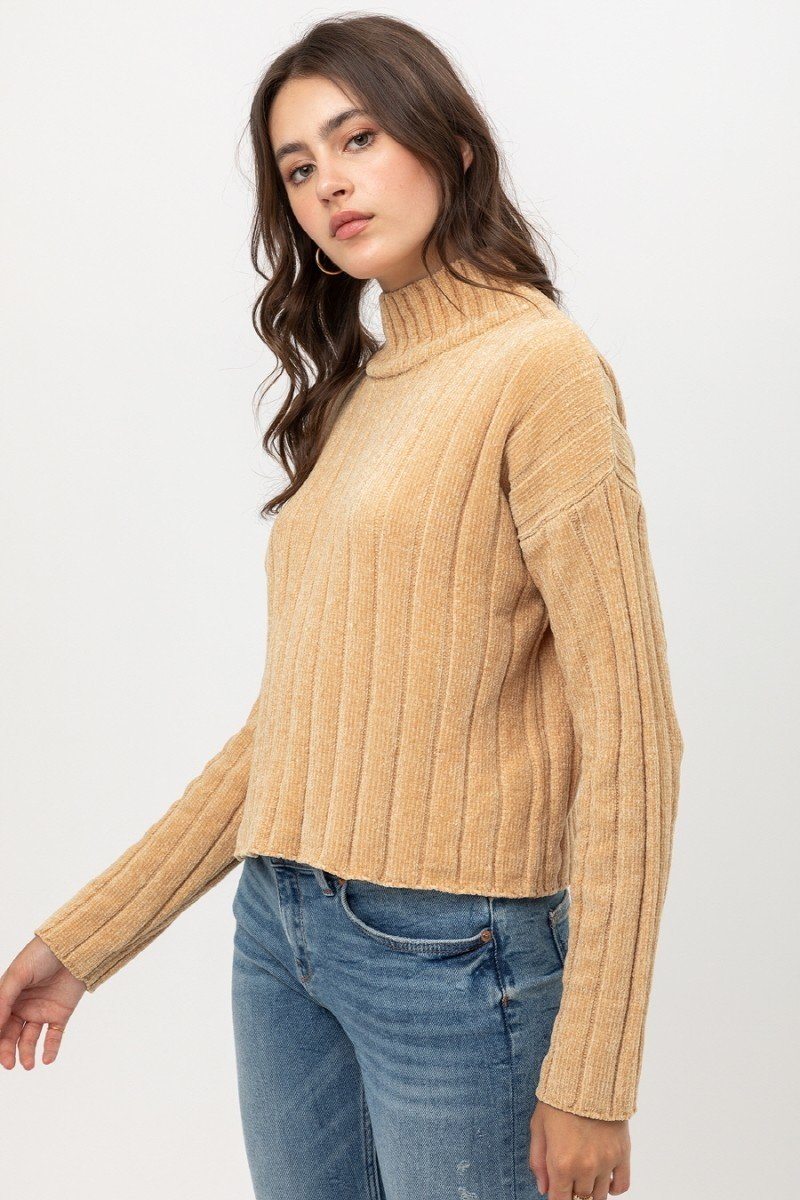 Mini Velvet Chenille Crop Sweater Mini Velvet Chenille Crop Sweater - M&R CORNER M&R CORNER