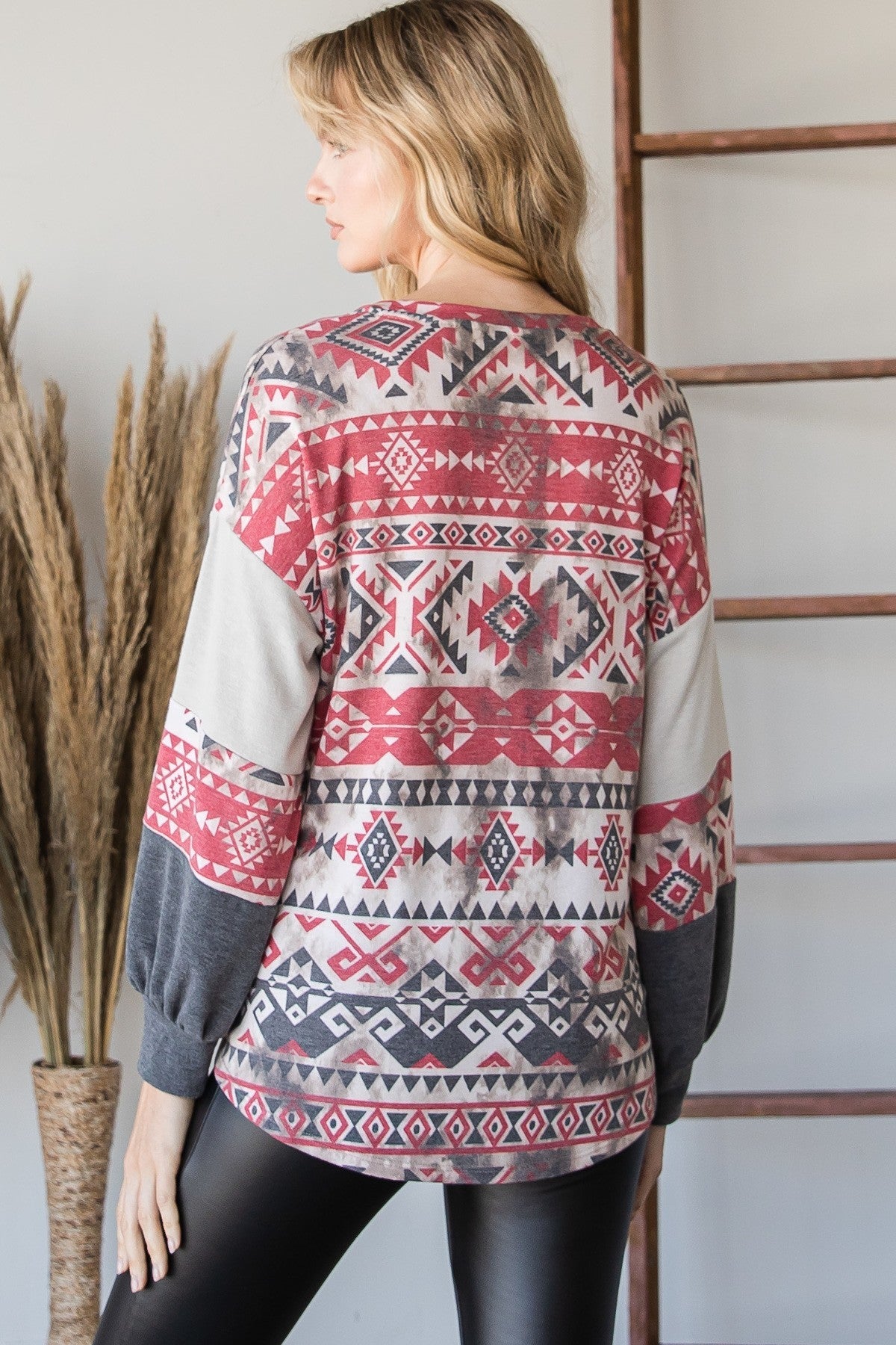 Beautiful Aztec Print Long Sleeve Sweater Beautiful Aztec Print Long Sleeve Sweater - M&R CORNER M&R CORNER